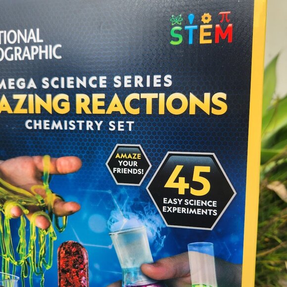 NATIONAL GEOGRAPHIC Amazing Chemistry Set Science Kit 45 Crystal Growing STEM Gi - Picture 3 of 6